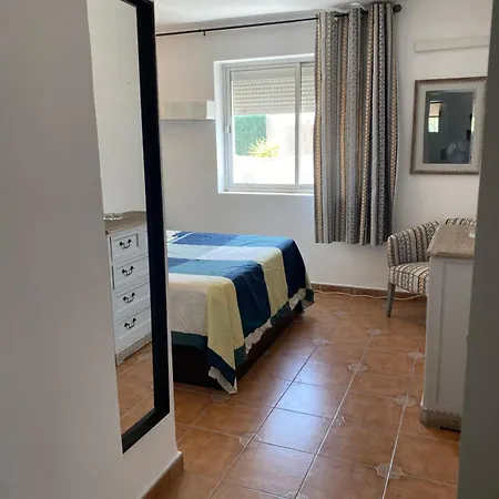 Cozy Torremolinos, Double With Air-conditioning, Pool And Parking Séjour chez l'habitant Torremolinos