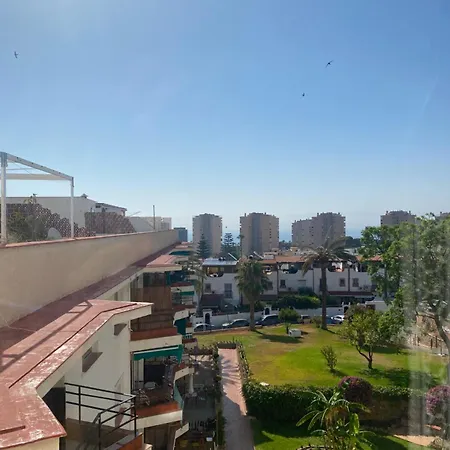 Séjour chez l'habitant Cozy Torremolinos, Double With Air-conditioning, Pool And Parking *