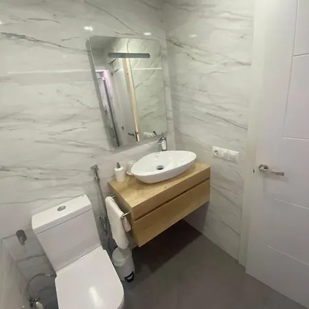 Cozy Torremolinos, Double With Air-conditioning, Pool And Parking Torremolinos